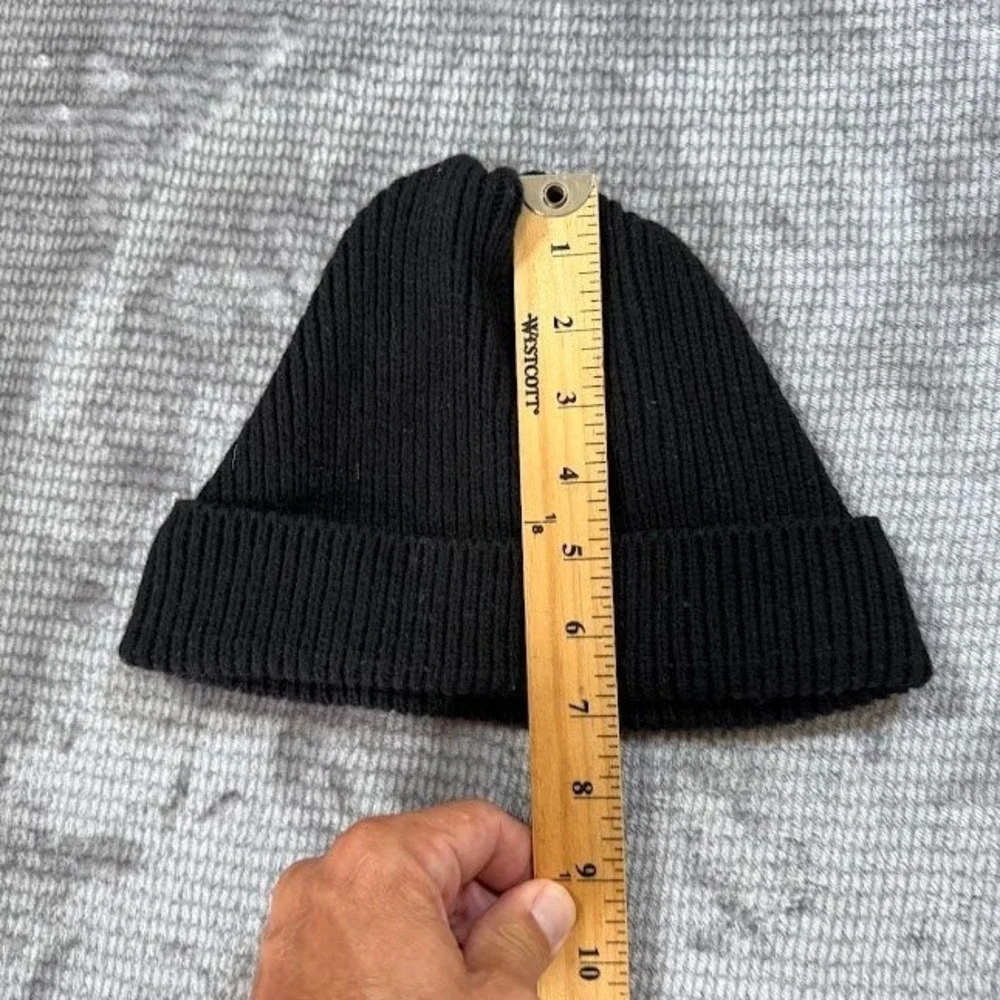 The North Face Salty Dog Beanie Black Ribbed Knit Cuffed Winter Hat One Size